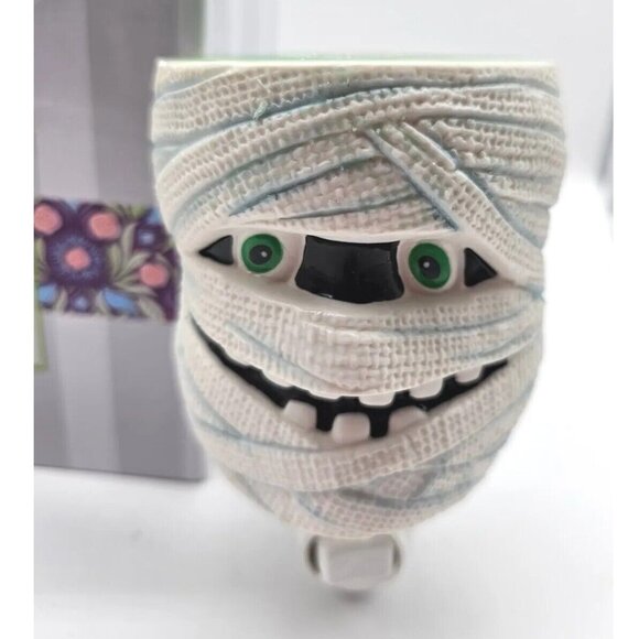 Scentsy Warmer Halloween Mummy Fall Autumn Under Wraps With Original Box - Picture 1 of 13